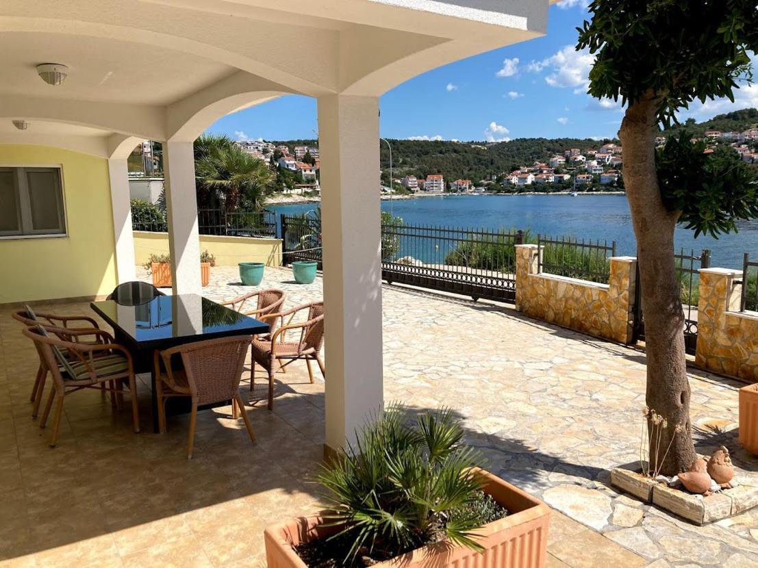 Villa Jana Apartments Трогир Экстерьер фото